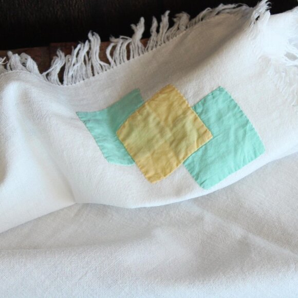 Vintage 1960s Tablecloth, 36 Inch Feedsack Cloth With Fringe and Cutwork - Picture 4 of 10